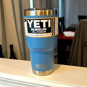 NWT Pacific Blue 30oz YETI